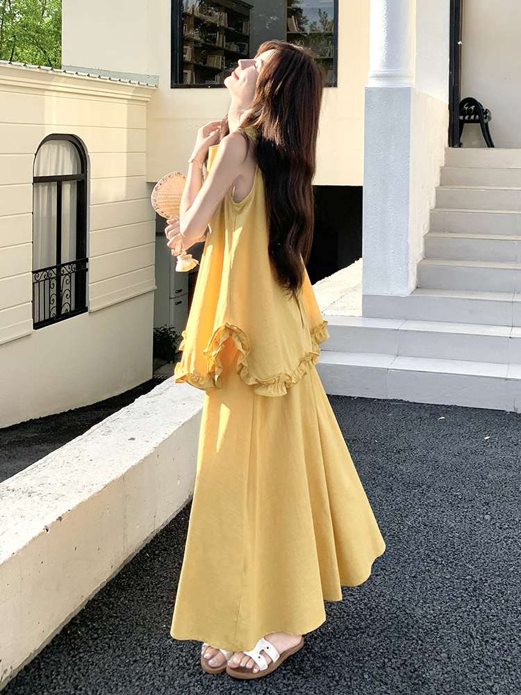 Trendy Yellow Sleeveless Vest and Skirt Set for Women - Summer Vacation Style, Two-Piece Dress Outfit