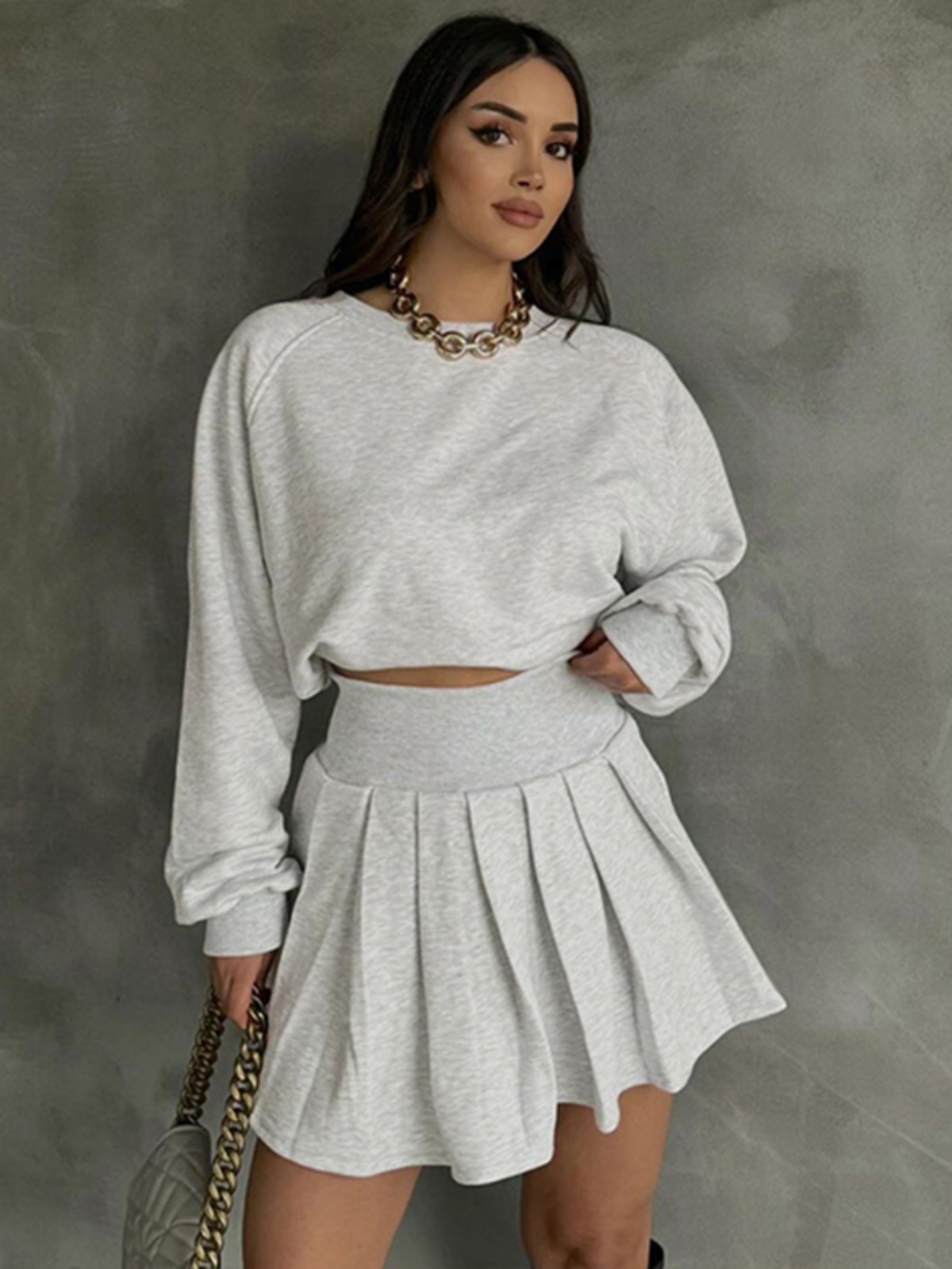 Women's Early Autumn Two-Piece Set: Casual Round Neck Long Sleeve Top with Waist-Cinching Design & Pleated Short Skirt