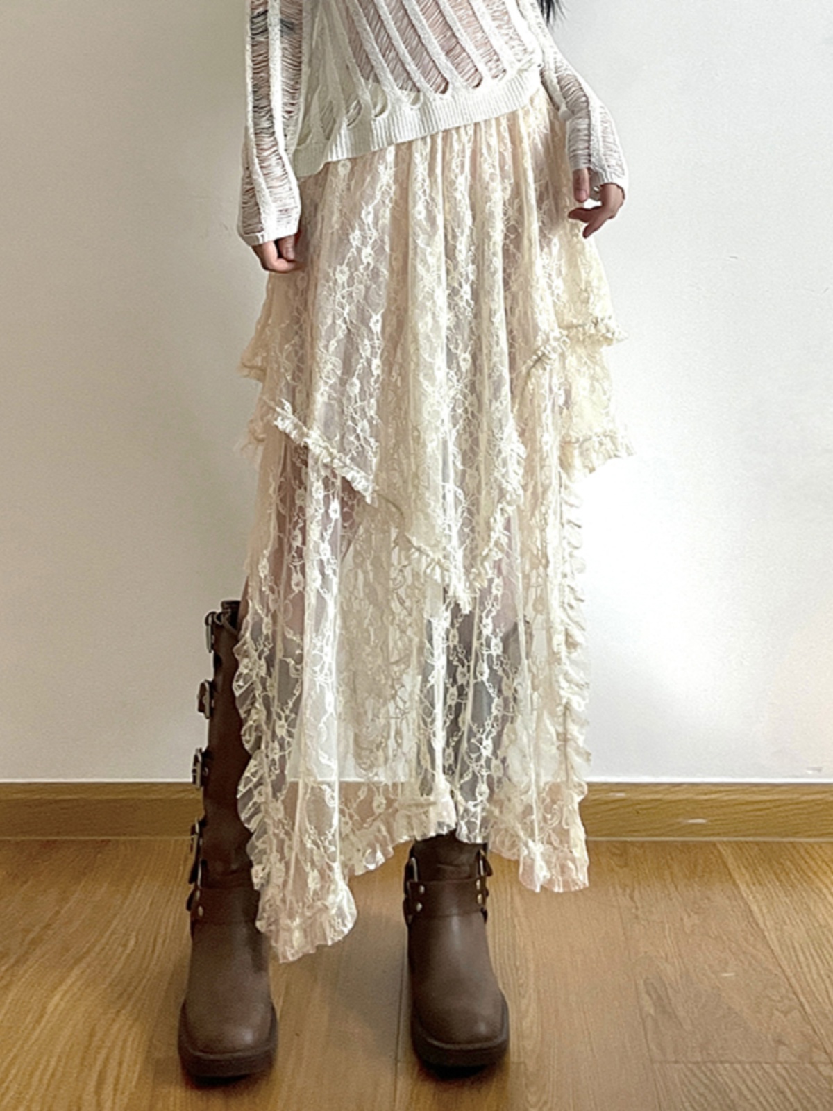 Women's French Vacation Style Lace Crochet Hollow Half Skirt - Versatile Irregular Flowing Mid-Length Skirt for Casual Wear