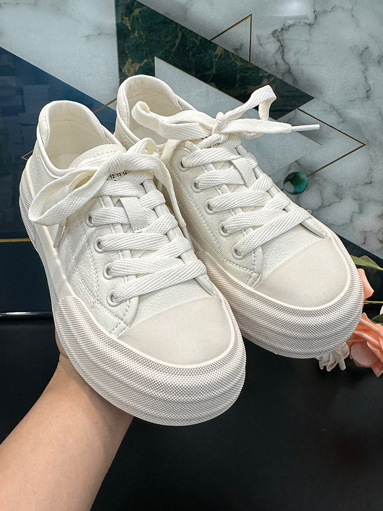 Women's Genuine Leather White Sneakers, Breathable Lace-Up Design, Ultra-Soft Thick-Soled Casual Shoes for Spring/Summer 2025, Trendy Style