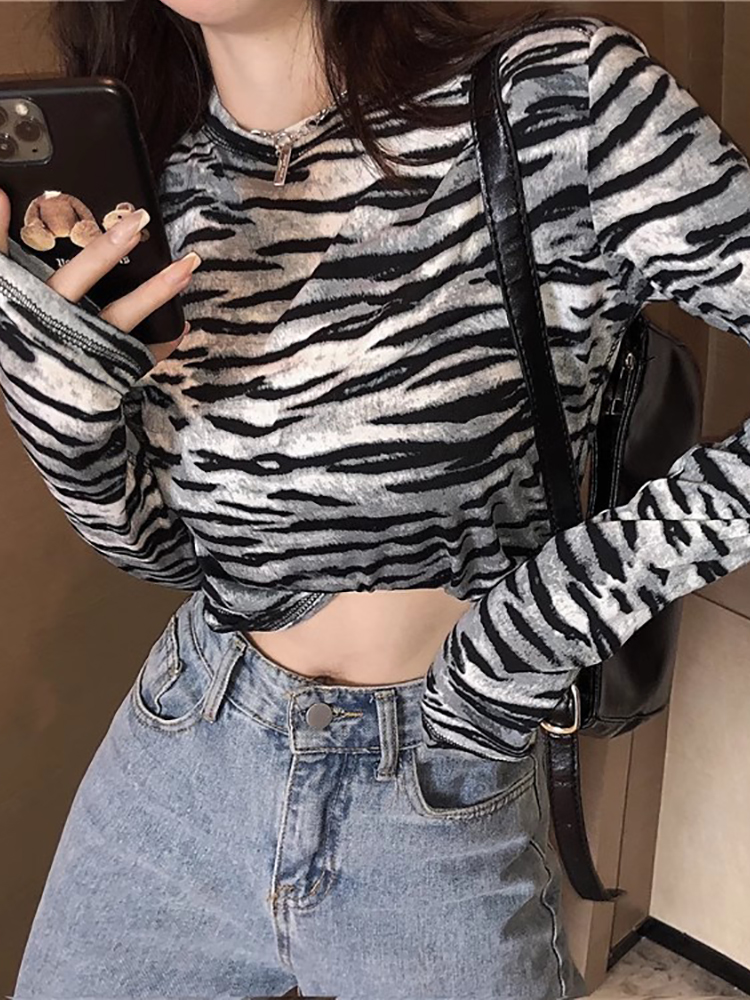 Y2K Striped Long Sleeve T-Shirt for Women - Sweet & Spicy Jazz Dance Top, European American Wasteland Style K-Pop Outfit