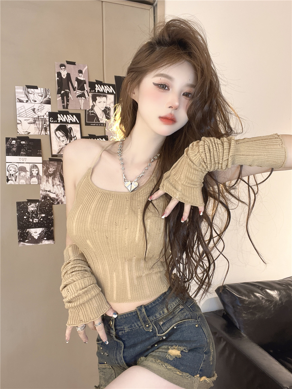 Y2K Sweet and Spicy Short Tank Top with Sleeves - European and American Jazz Dance K-Pop Wasteland Style