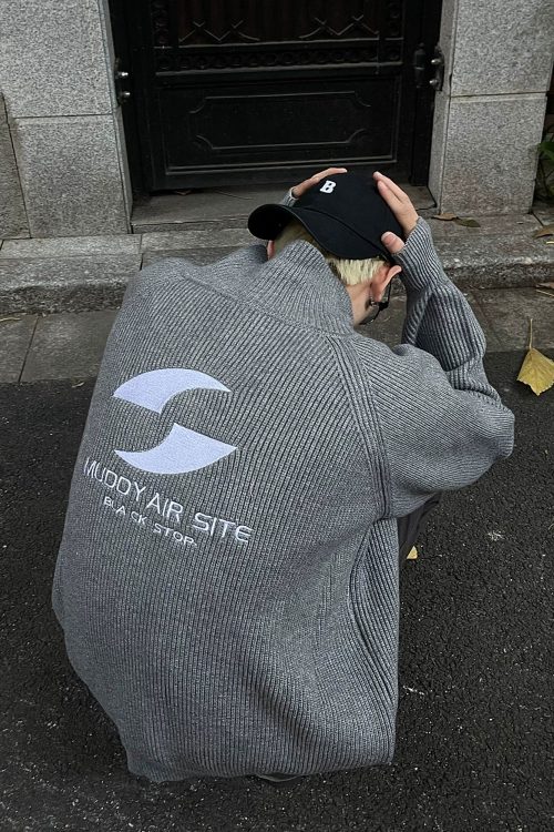 Back Logo Zip Knit