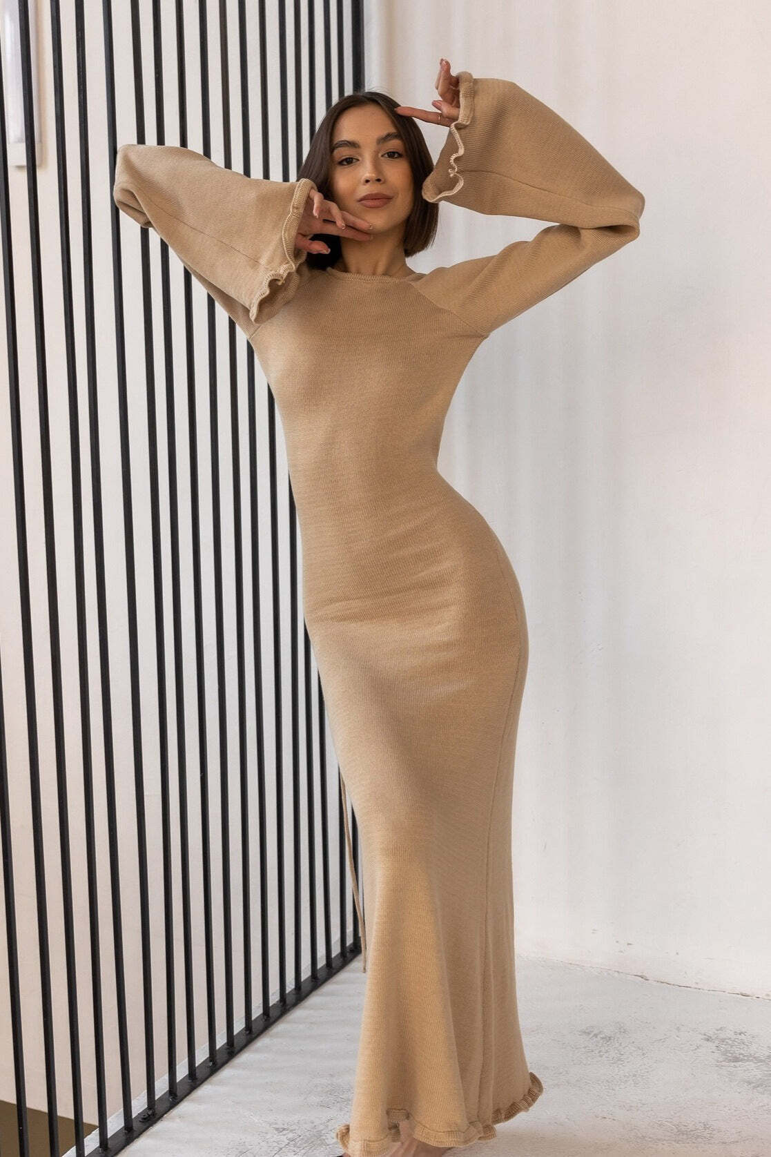 Backless Knit Bodycon Maxi Dress