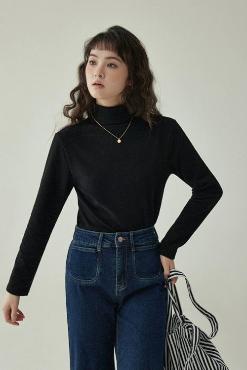 Basic High-Neck Top