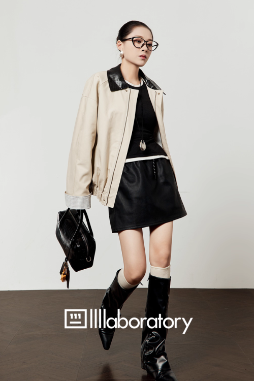 Beige Casual Short Jacket / Trapezoid Mini Skirt