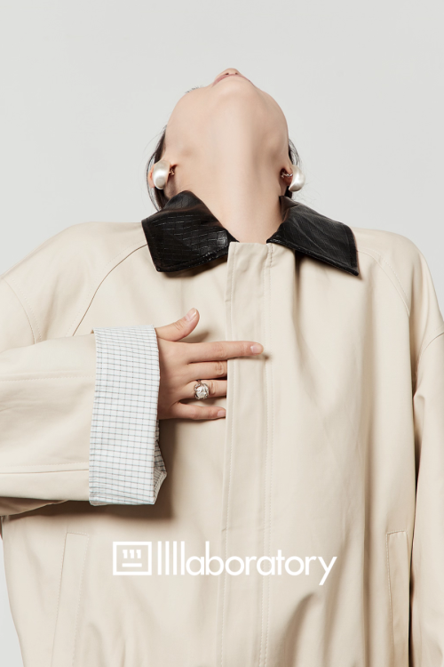 Beige Casual Short Jacket / Trapezoid Mini Skirt