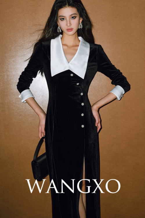 Big Collar Glossy Split Dress