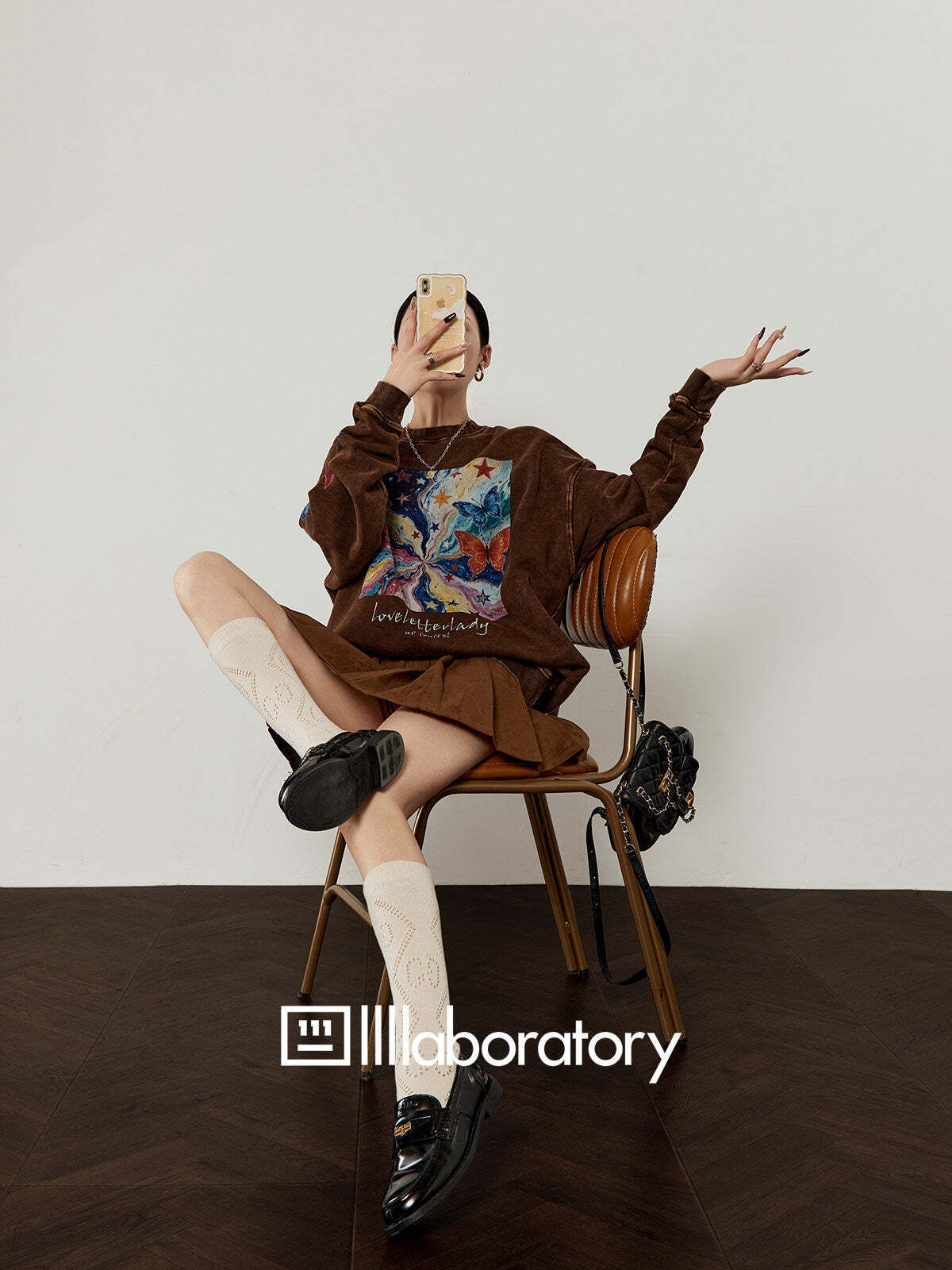 Big Print Sweatshirt Top / Pleated Skirt Big Print Sweatshirt Top / Pleated Skirt