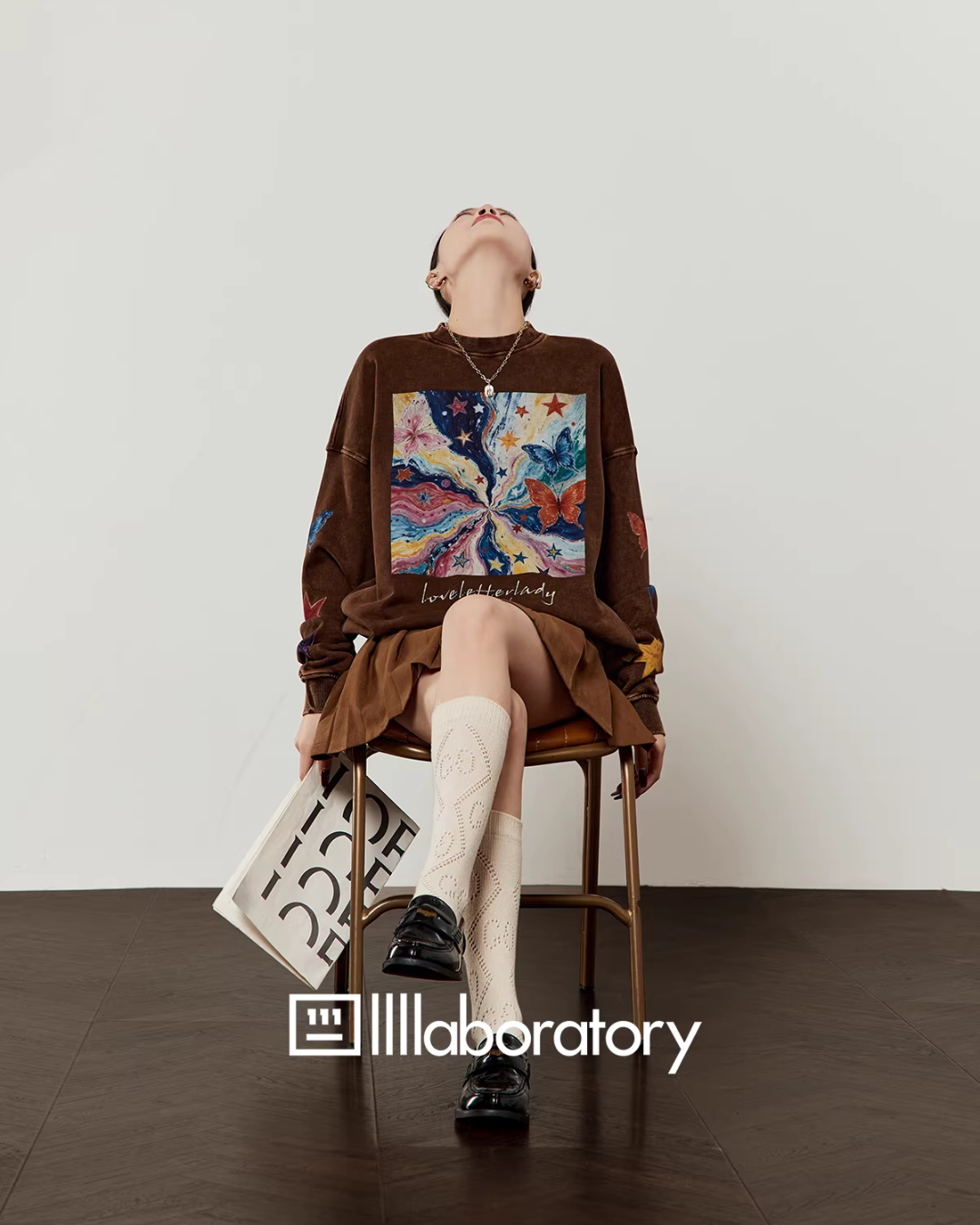 Big Print Sweatshirt Top / Pleated Skirt Big Print Sweatshirt Top / Pleated Skirt