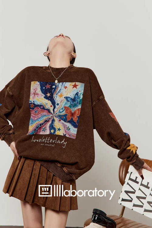 Big Print Sweatshirt Top / Pleated Skirt