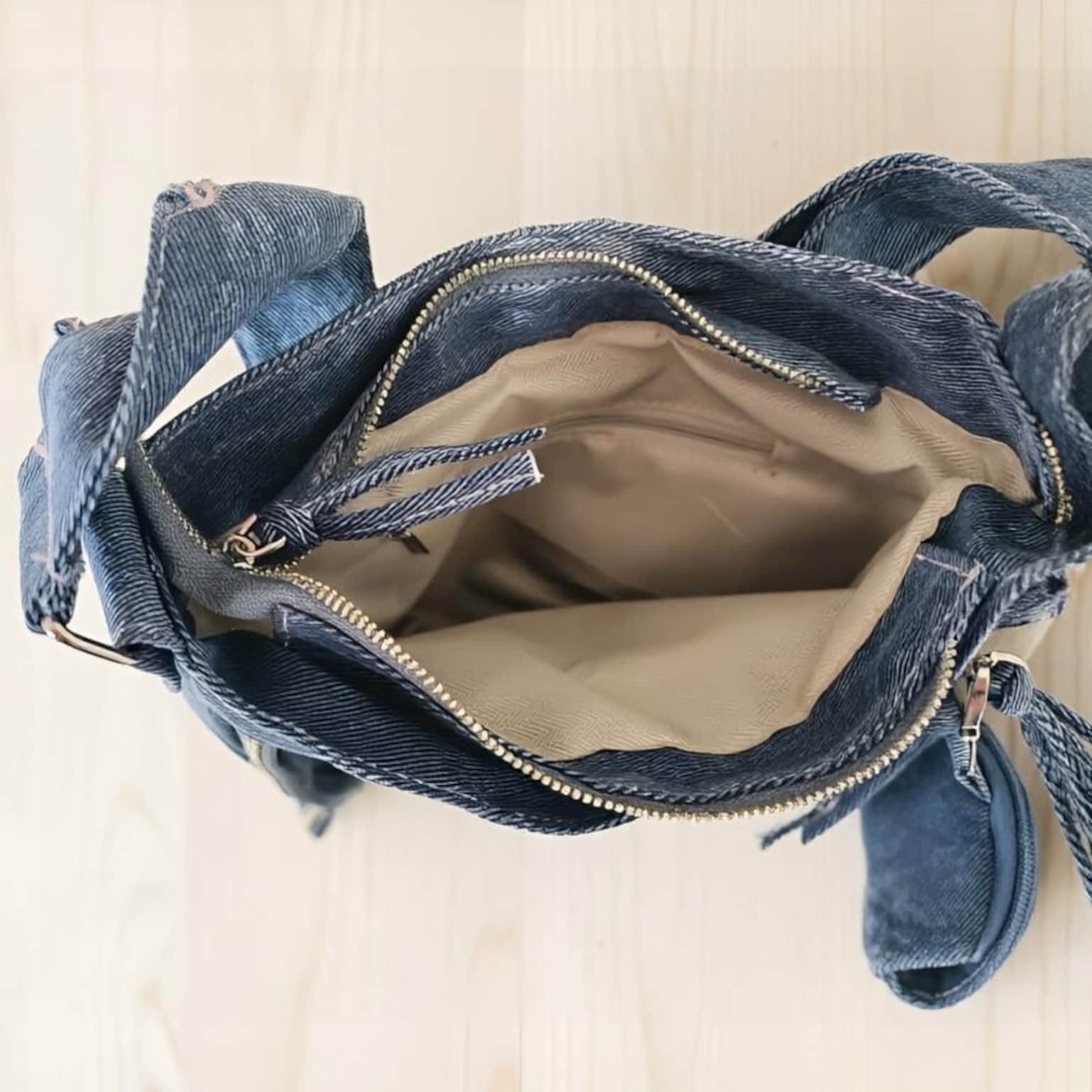 Blue Y2K Ita Messenger Bag with Clear Window for Plushies and Pins Blue Y2K Ita Messenger Bag with Clear Window for Plushies and Pins