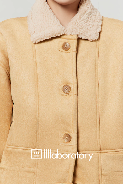 Boa Collar Jacket / Brown Pleated Skirt