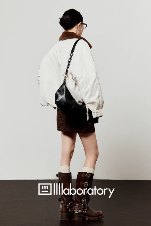 Boa Collar Round Jacket / Leopard Print Mini Skirt