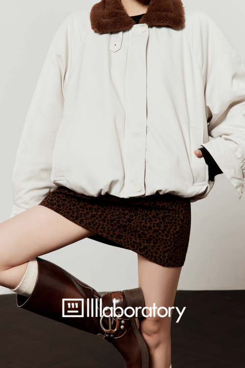 Boa Collar Round Jacket / Leopard Print Mini Skirt
