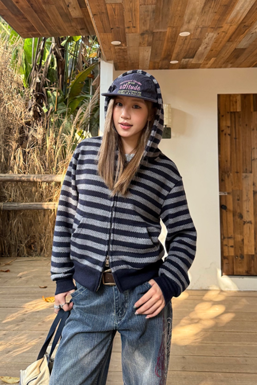 Border Zip-Up Hoodie