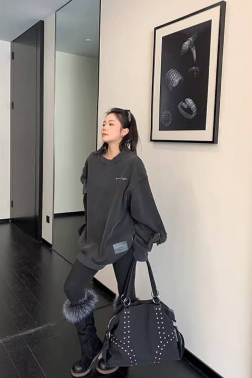 Bowknot Design Round Neck Sweatshirt