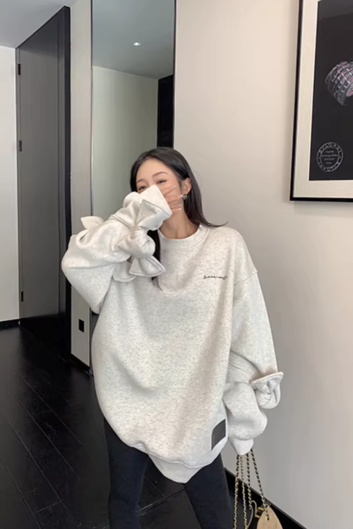 Bowknot Design Round Neck Sweatshirt