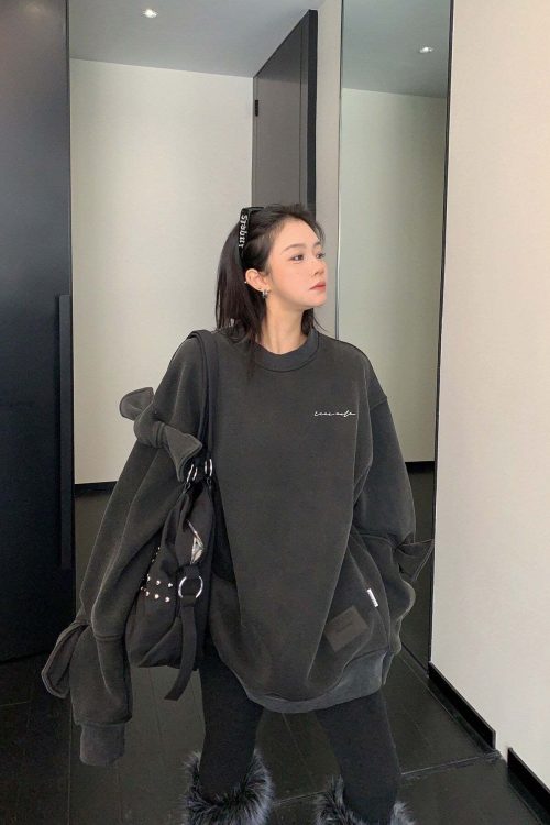 Bowknot Design Round Neck Sweatshirt