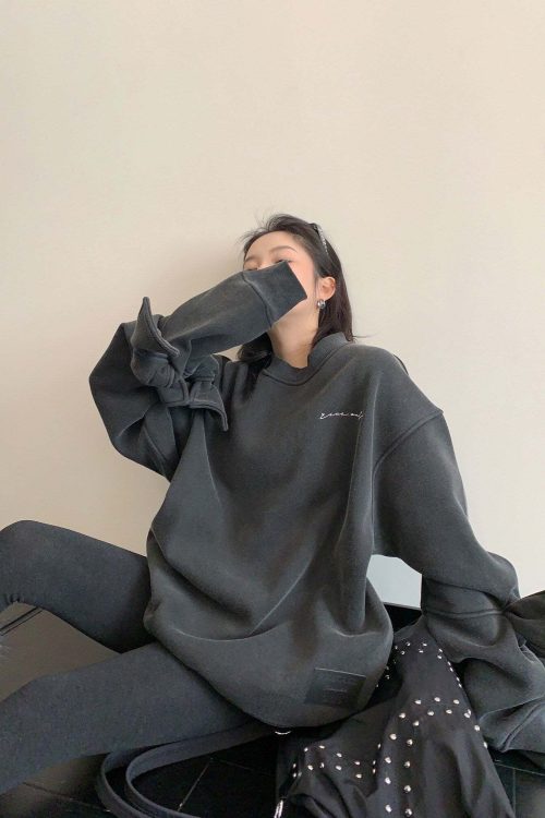 Bowknot Design Round Neck Sweatshirt