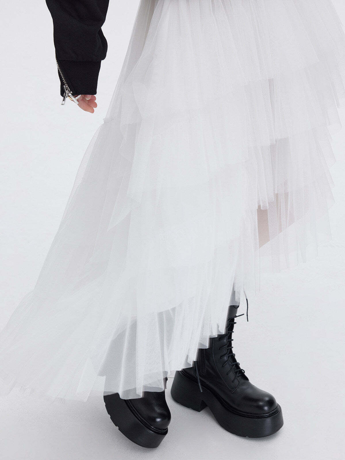 Buckled Irregular Tulle Skirt Buckled Irregular Tulle Skirt