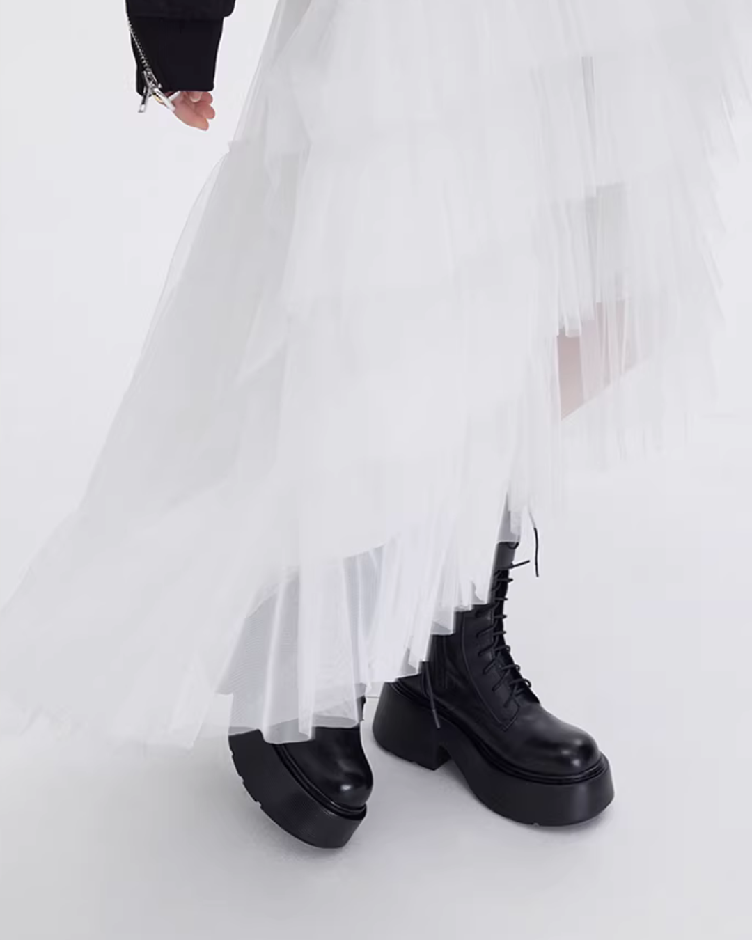 Buckled Irregular Tulle Skirt Buckled Irregular Tulle Skirt