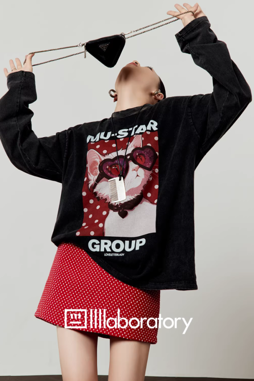 Cat Print Long Sleeve T-shirt / Polka Dot Mini Skirt