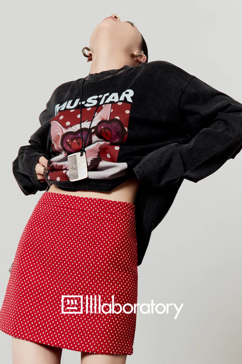 Cat Print Long Sleeve T-shirt / Polka Dot Mini Skirt