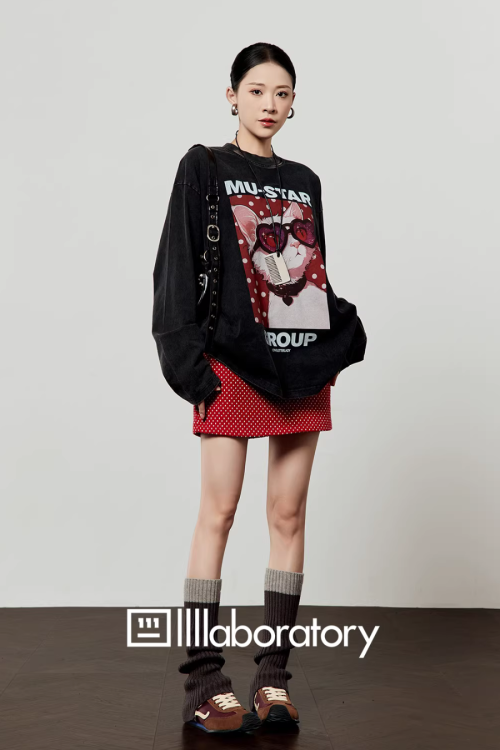 Cat Print Long Sleeve T-shirt / Polka Dot Mini Skirt