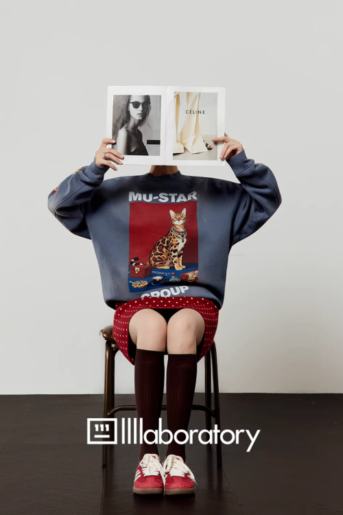 Cat Print Retro Sweatshirt / Retro Polka Dot Skirt