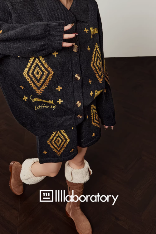 Chic Leopard Knit Top / Shorts