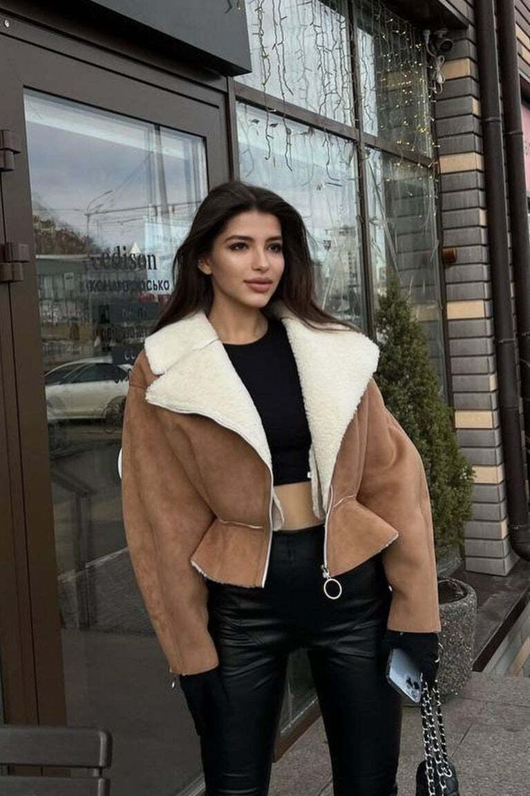 Chic Odd Zip Leather Fur Pieced Coat Chic Odd Zip Leather Fur Pieced Coat