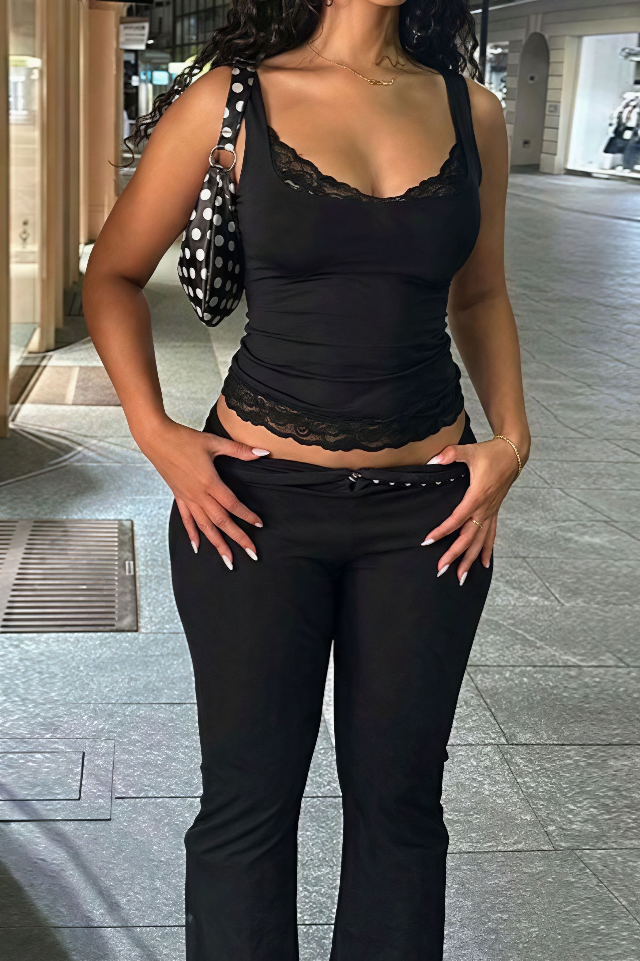 Chic Sexy Solid Lace Trim Cami Top Chic Sexy Solid Lace Trim Cami Top