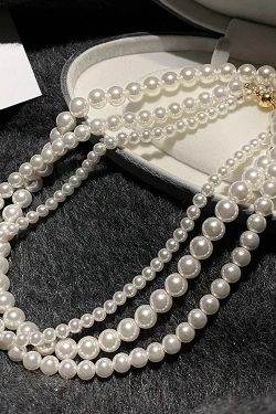 Classic Pearl Necklace