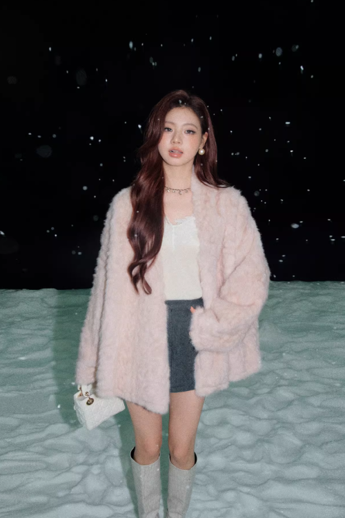 Collarless Fur Coat / Mini Skirt