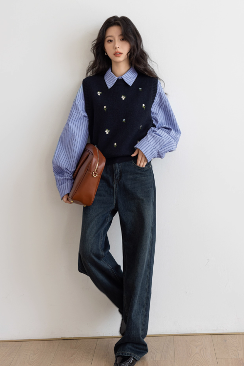 College Style Embroidered Knit Vest