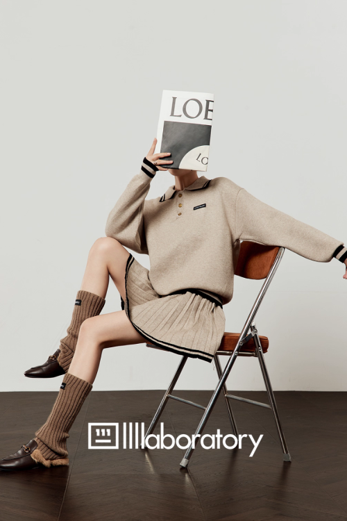 Cream Beige Knit Top / Pleated Skirt