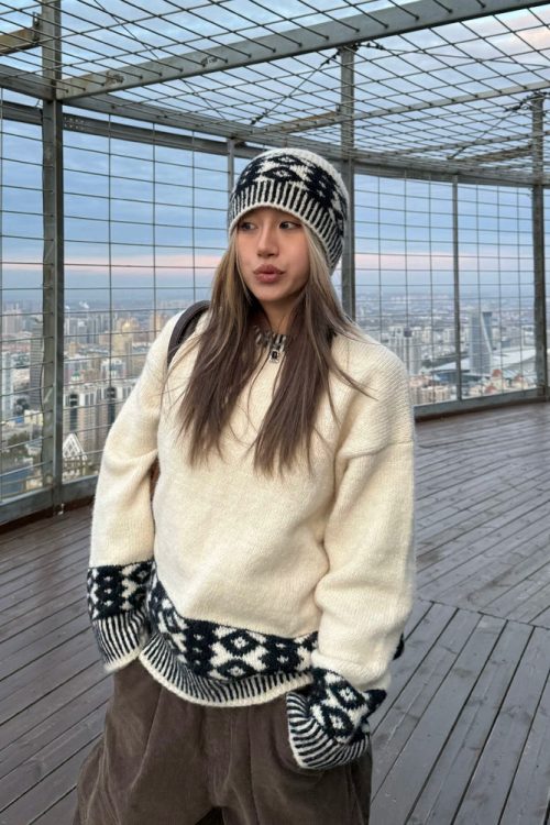 Crew Neck Jacquard Knit