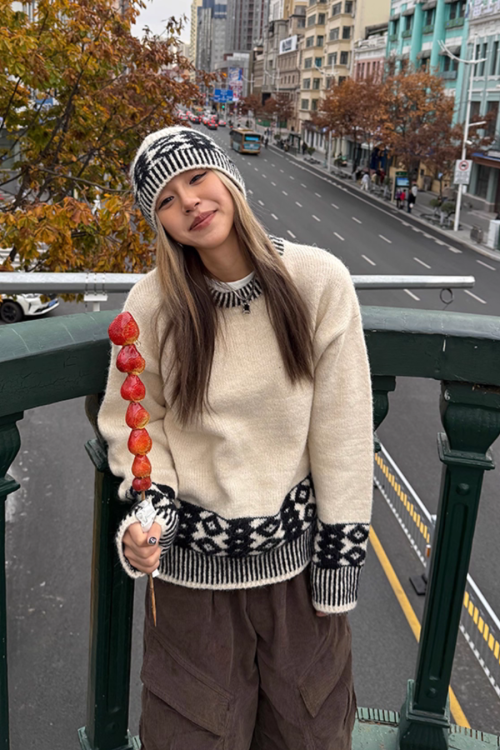 Crew Neck Jacquard Knit