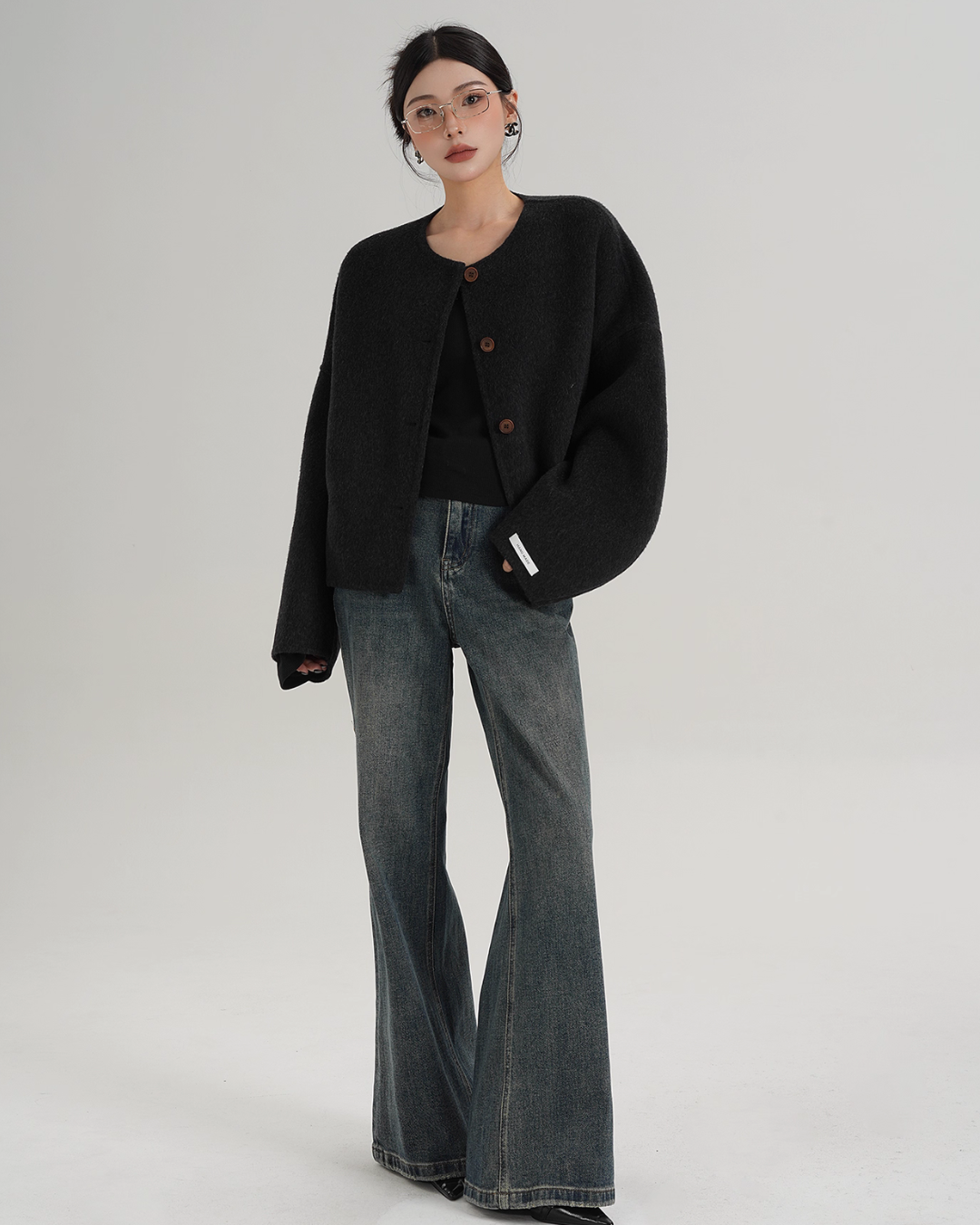 Crew Neck Knit Cardigan Crew Neck Knit Cardigan