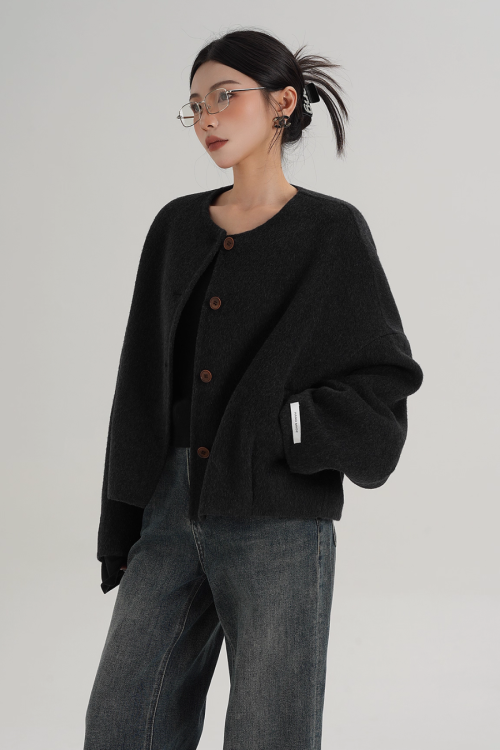 Crew Neck Knit Cardigan