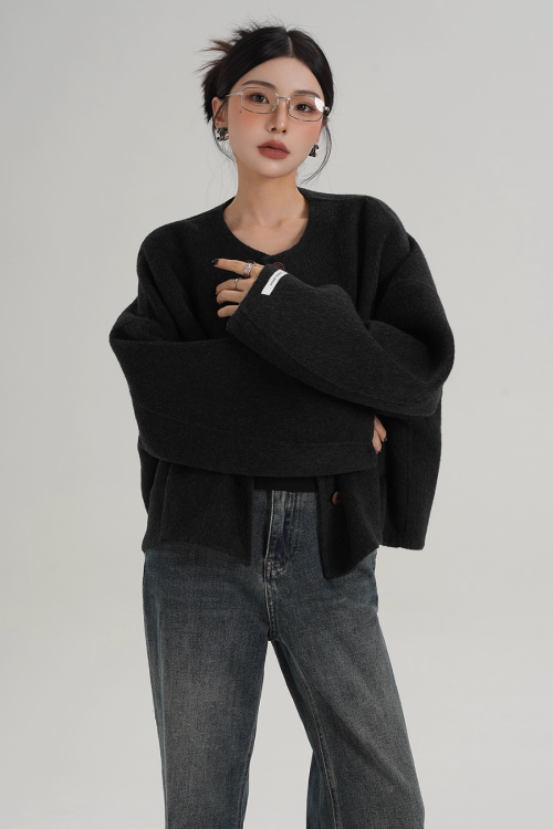 Crew Neck Knit Cardigan