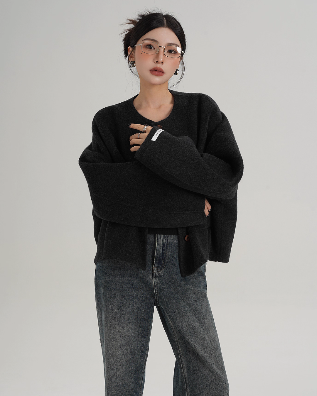 Crew Neck Knit Cardigan Crew Neck Knit Cardigan