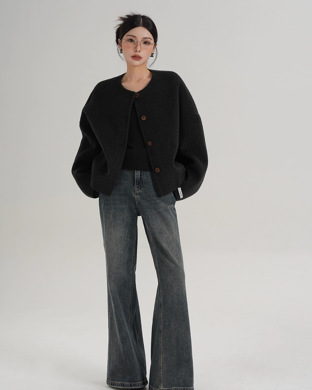 Crew Neck Knit Cardigan Crew Neck Knit Cardigan