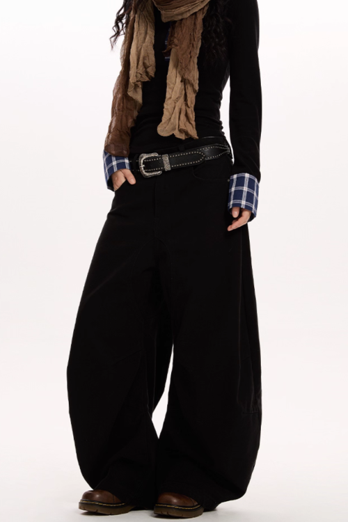 Curve Silhouette Wide Pants