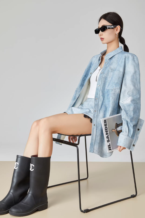 Denim Long-Sleeve Shirt / High-Waisted Shorts