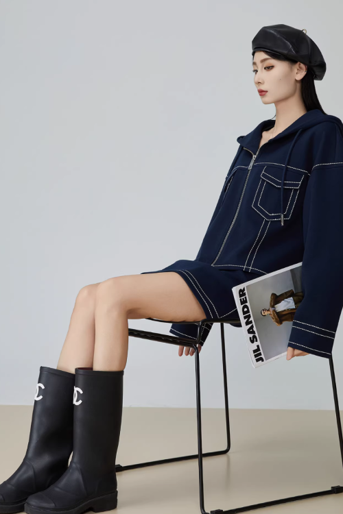 Denim-Style Zip Hoodie / Elastic Waist Mini Skirt