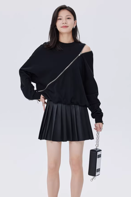Diagonal Zip Design Long-Sleeve Top