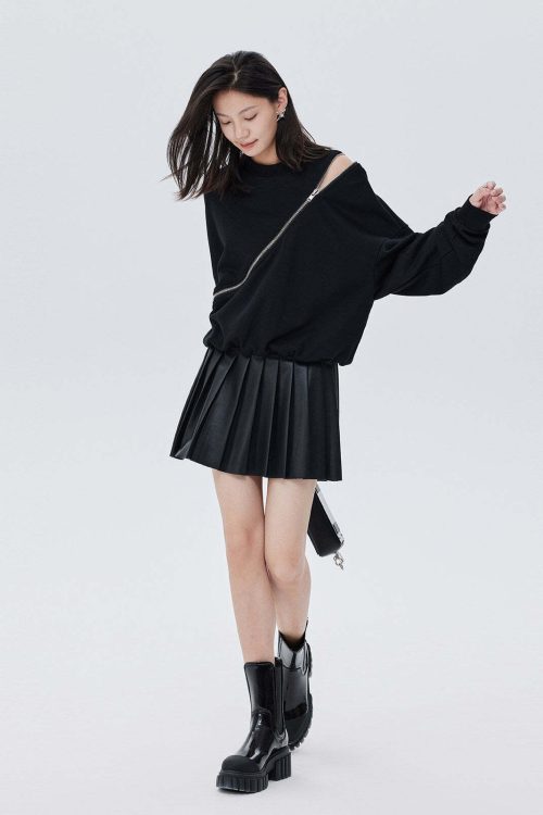 Diagonal Zip Design Long-Sleeve Top