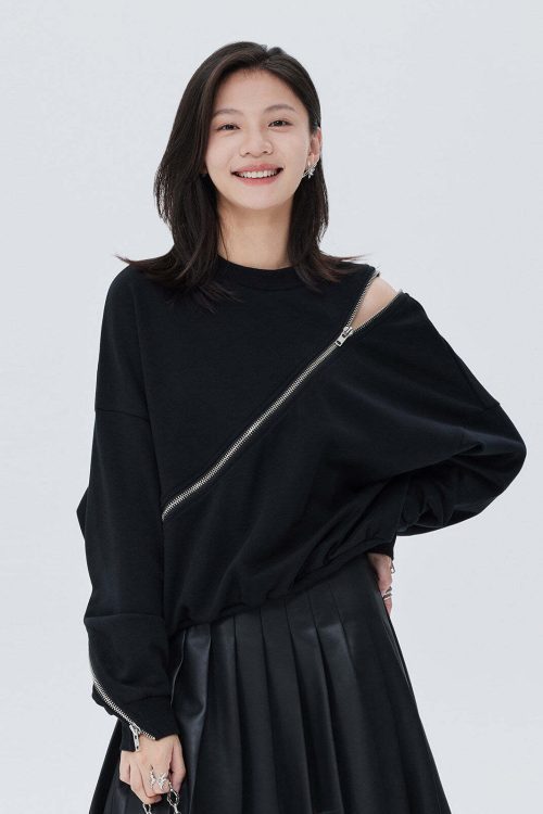Diagonal Zip Design Long-Sleeve Top